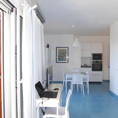 725 - Trilocale Al Primo Piano A Nuovo - Bellissima Vista Mare - A 200 Mt Dalla - Climatizzato Inclusa Al White Club マルチェッリ