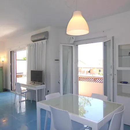 725 - Trilocale Al Primo Piano A Nuovo - Bellissima Vista Mare - A 200 Mt Dalla - Climatizzato Inclusa Al White Club マルチェッリ